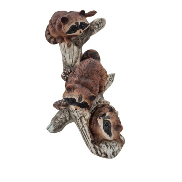 Masterpiece By Homco 3 Racoons Climbing a Tree 1246 Porcelain Figurine 1978 - Picture 7 of 10
